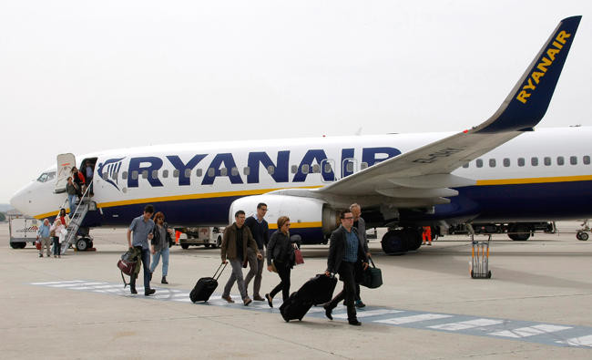 Ryanair cancels flights of another 400,000 customers