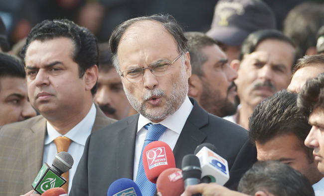 Pakistani corruption court postpones Sharif indictment
