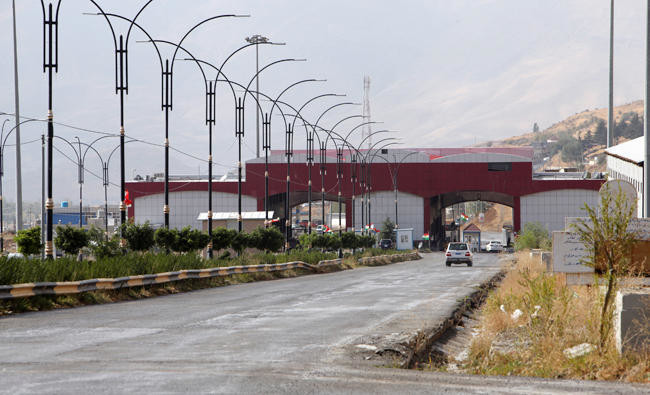 Iraqi Kurds say border crossings with Iran closed