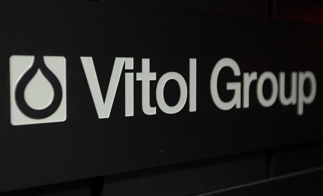 Noble Group to sell oil liquids unit to Vitol in $580m deal