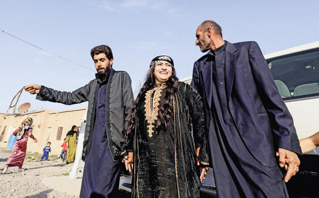 Lipstick, mixed dancing at first Raqqa wedding since Daesh’s ouster