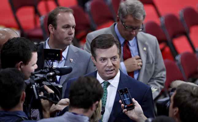 Trump's former campaign manager under house arrest, another ex-aide pleads guilty to lying in Russia probe