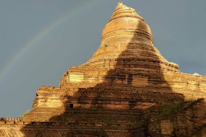 US tourist, 20, falls to death from Myanmar temple