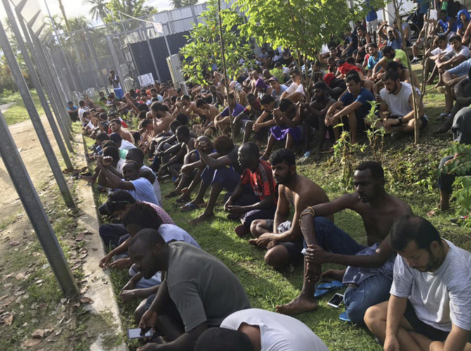 Asylum-seekers get 24-hour reprieve from Papua New Guinea camp eviction