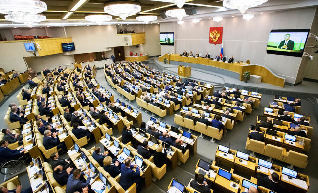 Russian MPs back law targeting foreign media