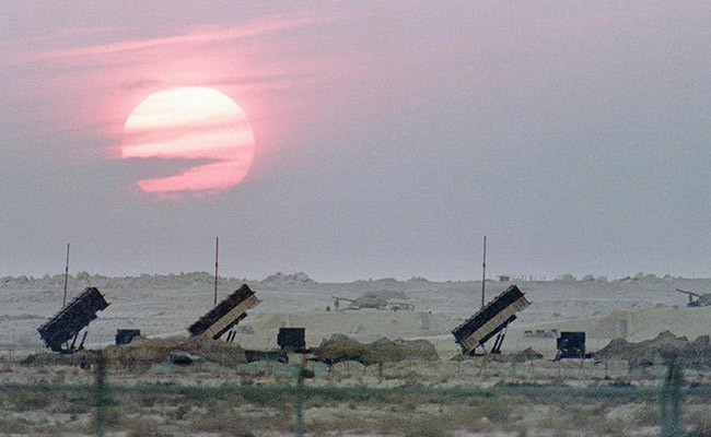 Saudi air force downs missile targeting Khamis Mushait