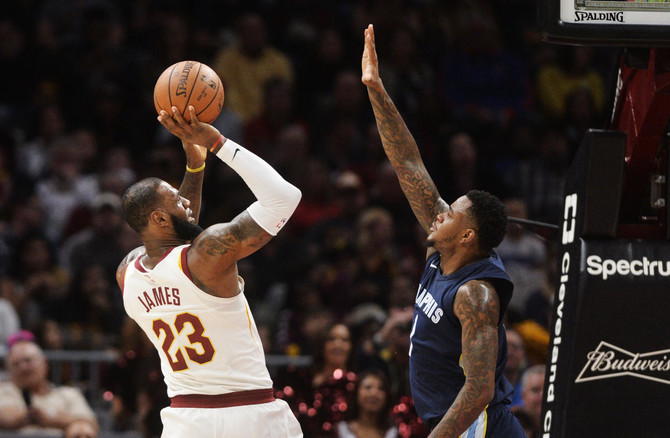 LeBron James leads Cavaliers in 11th straight NBA game win