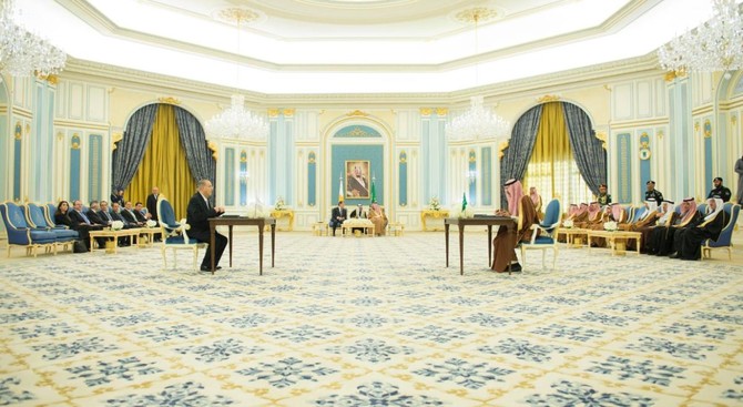 King Salman receives Cypriot president