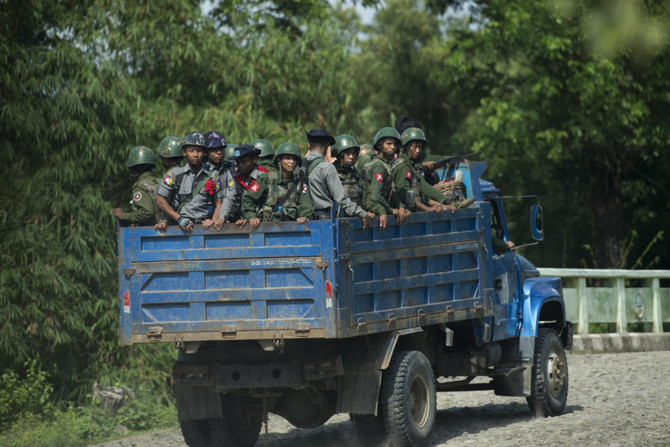 Rohingya insurgents ambush Myanmar military truck, five wounded | Arab News