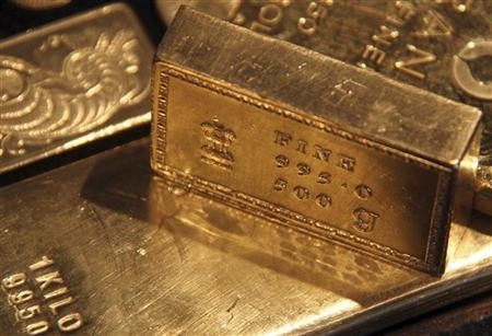 Gold price hits four-month high as dollar slumps