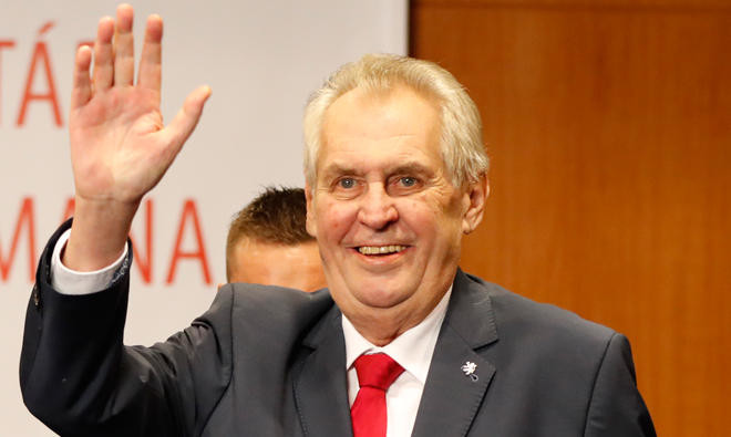 Czechs vote in knife-edge presidential run-off