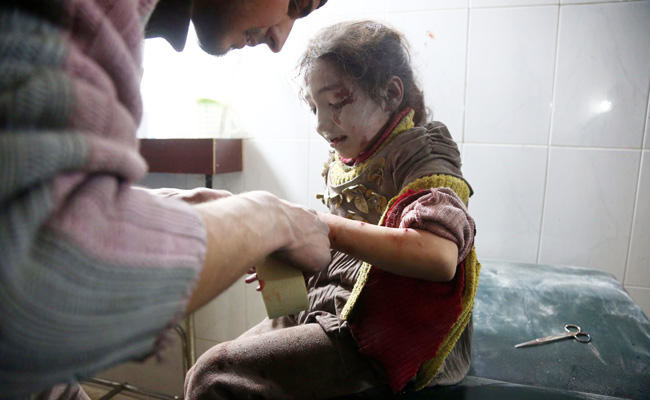 Syrian regime kills 200 civilians; 100 pro-Assad men die in strikes