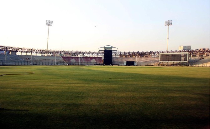 Karachi catches cricket fever as PSL showdown draws closer