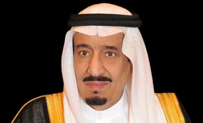 Saudi king promises football stadium for Iraq in call with PM Abadi