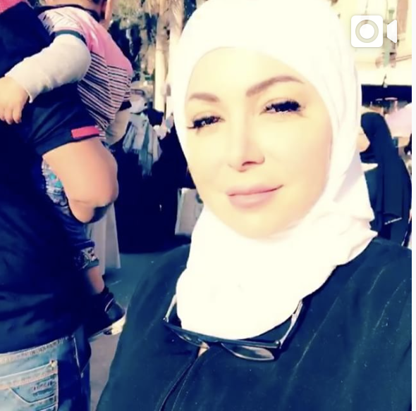 Fans praise actress Suzan Najm Aldeen’s hijab look during Cairo tour