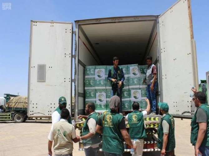 Saudi Arabia sends 19 thousand food baskets to Yemen