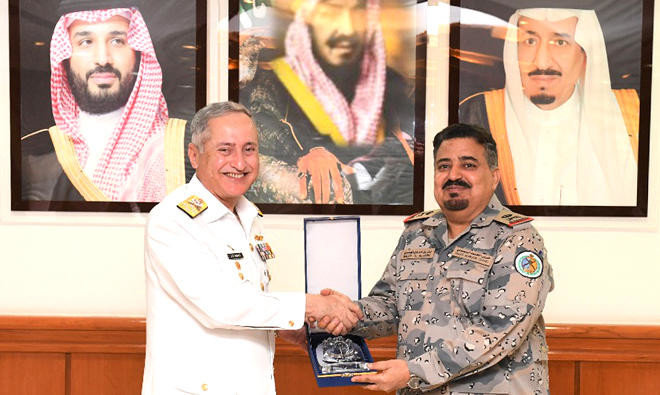 Pakistan Navy chief discusses security cooperation with Saudi commanders