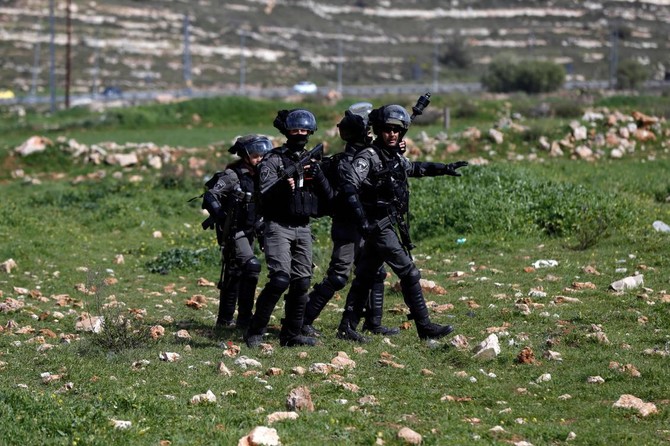 Facebook extends ad map after Israeli complaint