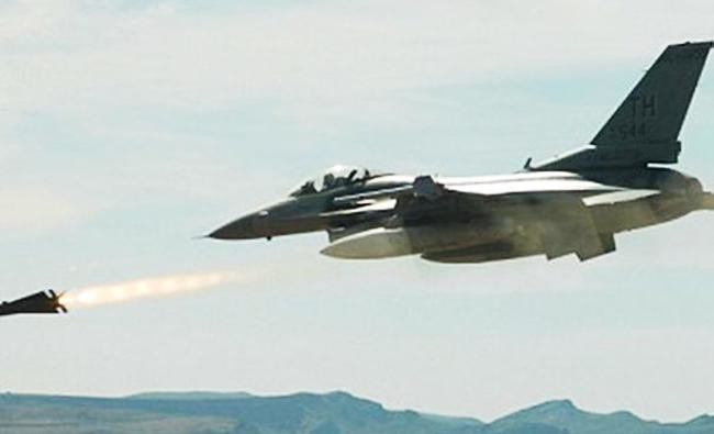 Israeli warplanes hit Hamas in Gaza: army