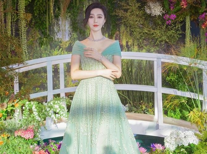 Chinese actress Fan Binbing stuns in Lebanese gown