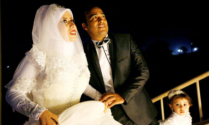 Who pays for the wedding dress in egypt?