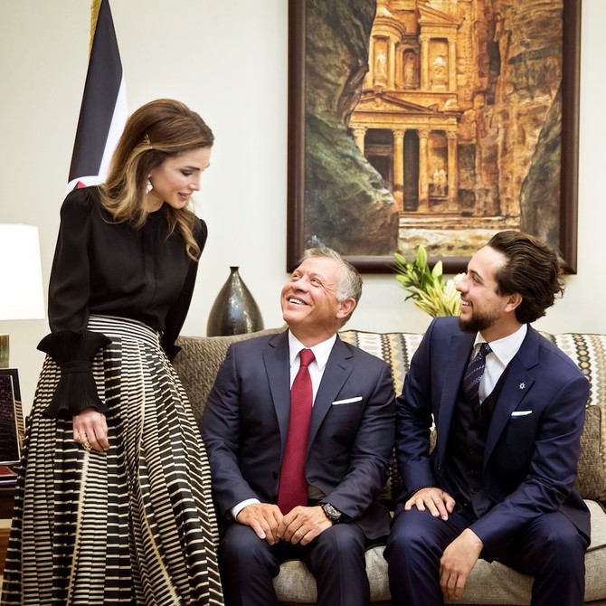 How Queen Rania of Jordan's clothes thing | Arab News