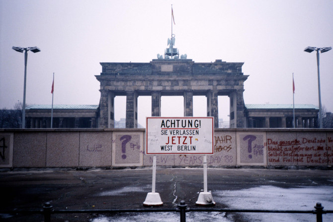 How The Fall Of The Berlin Wall Influenced The Arab World Arab News