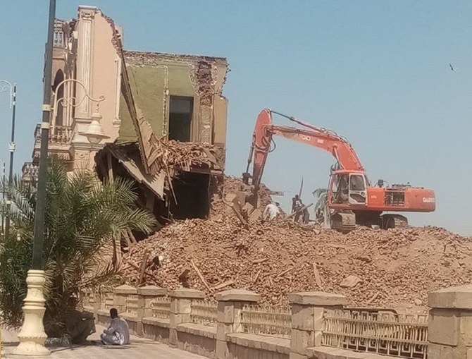 Historic Egyptian palace being razed as it is                        on verge of collapse: Official