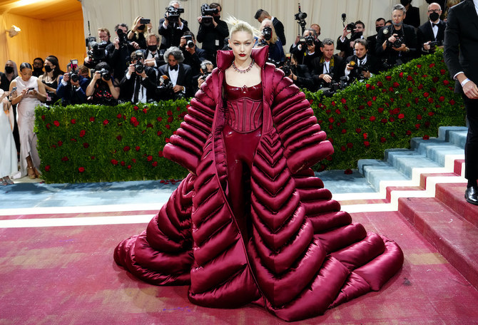 Gigi Hadid shut down the 2022 Gala red carpet in Versace | Arab News
