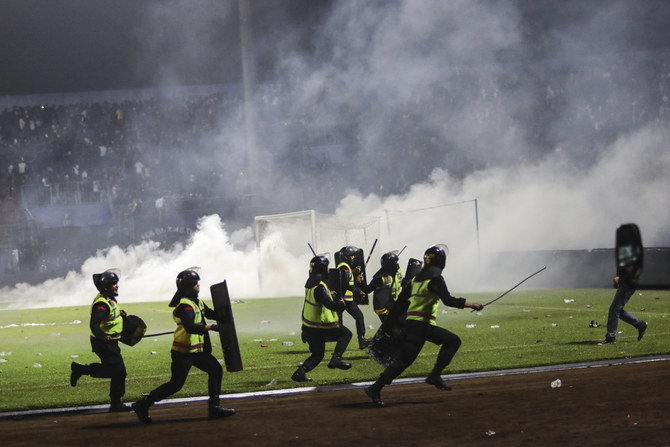 At least 174 dead after riot at Indonesia football match | Arab News