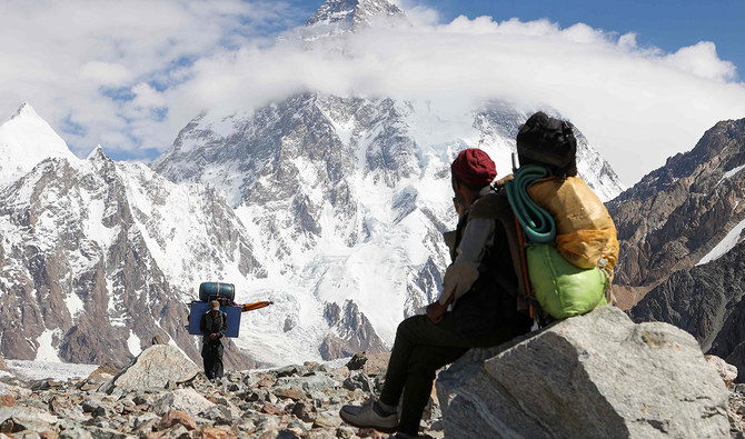Pakistan's K2 porters tread between tradition and modernity