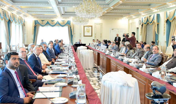 Pakistan approves free visas for 126 countries to boost business, tourism | Arab News