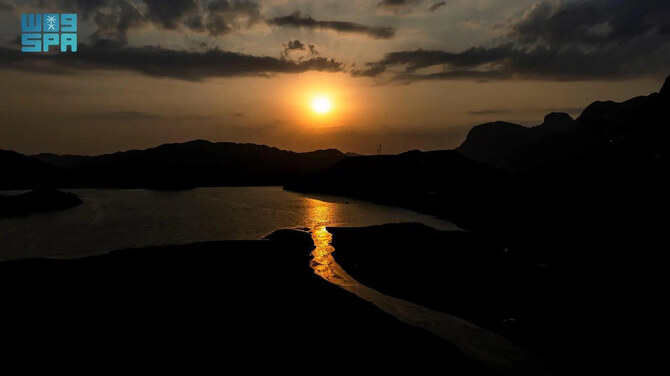 Stunning sunset views of Al-Ahsabah Valley Stunning sunset views of Al-Ahsabah Valley