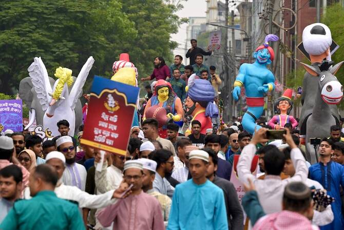 Eid Al-Fitr 2025: Muslim faithful celebrate end of Ramadan Eid Al-Fitr 2025: Muslim faithful celebrate end of Ramadan