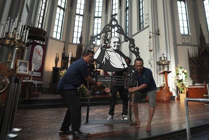 Pope Francis: The world mourns Pope Francis: The world mourns