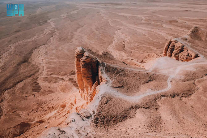 ‘Edge of the World’: Majestic landmark in Tuwaiq mountains ‘Edge of the World’: Majestic landmark in Tuwaiq mountains