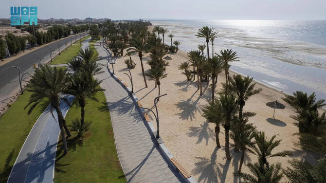 Turquoise waters, soft white sand of Umluj are major attractions Turquoise waters, soft white sand of Umluj are major attractions