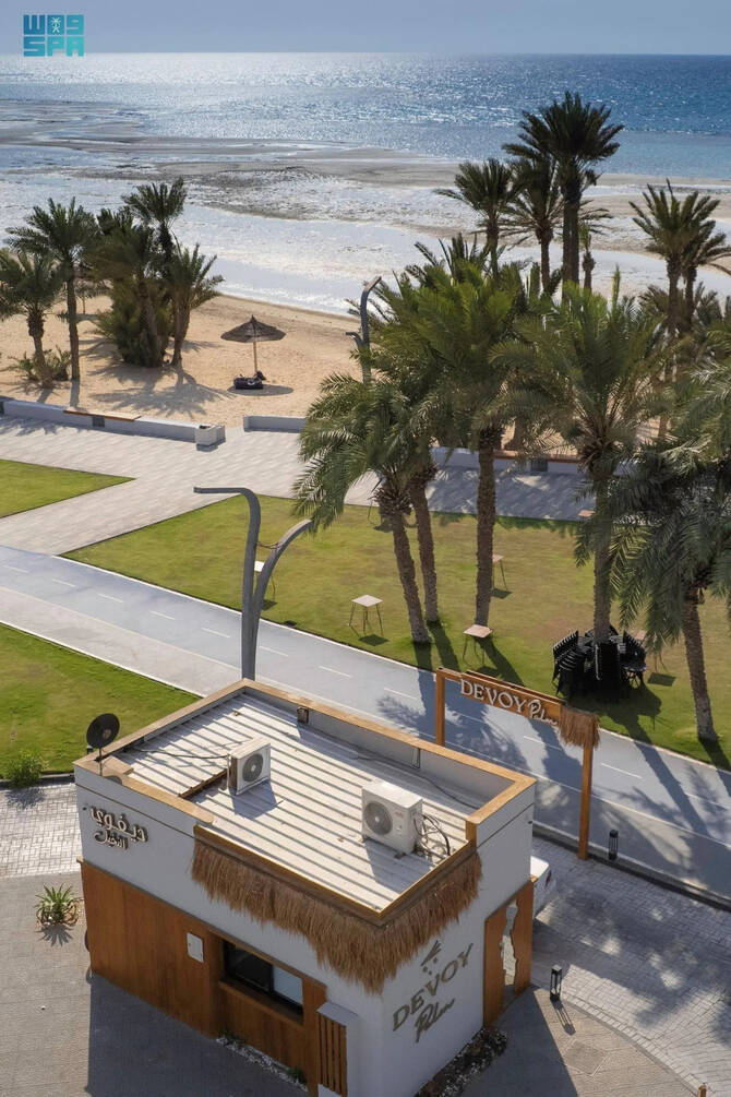 Turquoise waters, soft white sand of Umluj are major attractions Turquoise waters, soft white sand of Umluj are major attractions