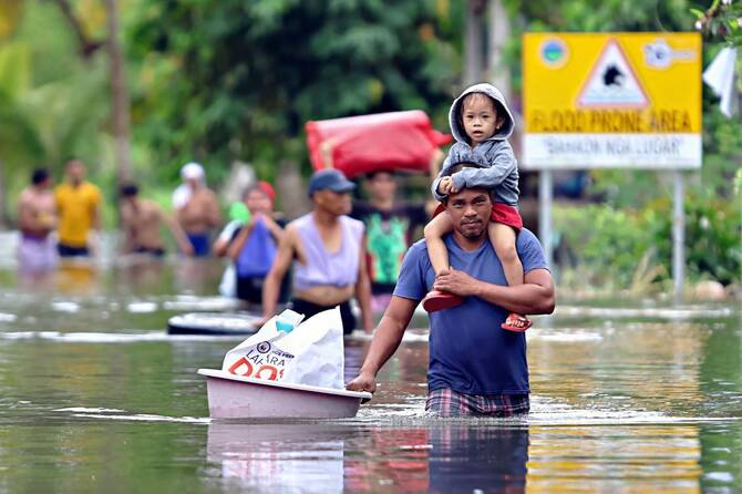 Nearly a million people evacuate as Super Typhoon Fung-wong threatens the  Philippines | Arab News