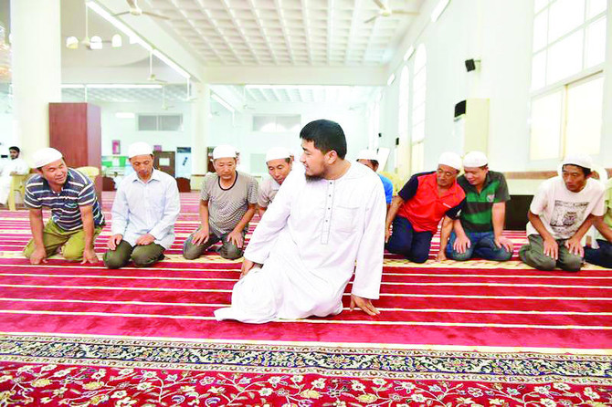 Muslims’ behavior helps 9 Chinese revert to Islam