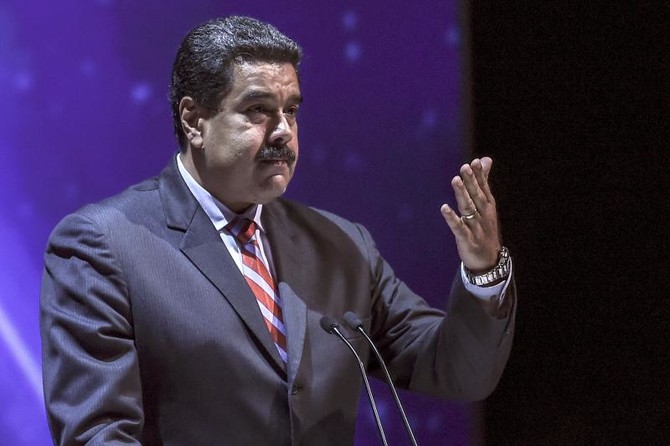 Saudi king, Venezuelan president discuss oil market stability