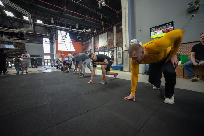 WWE superstar Mojo Rawley leads training session in Jeddah gym