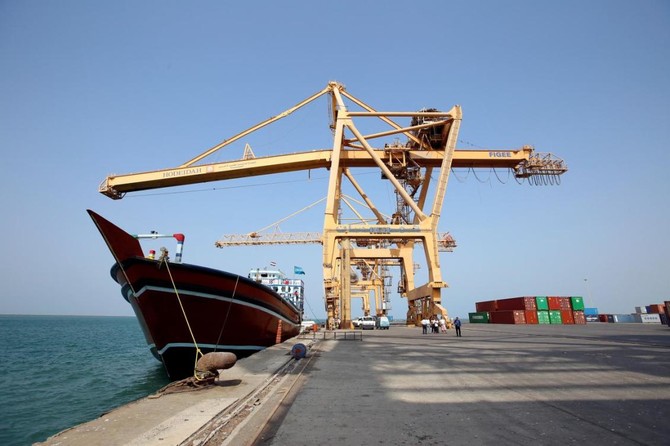 Houthis threaten to blow up 19 ships in Hodeidah: Yemeni minister
