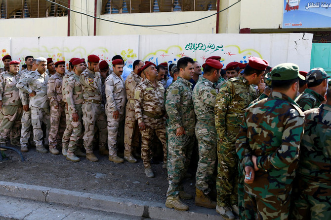 Hundreds of thousands of Iraqi troops cast ballots