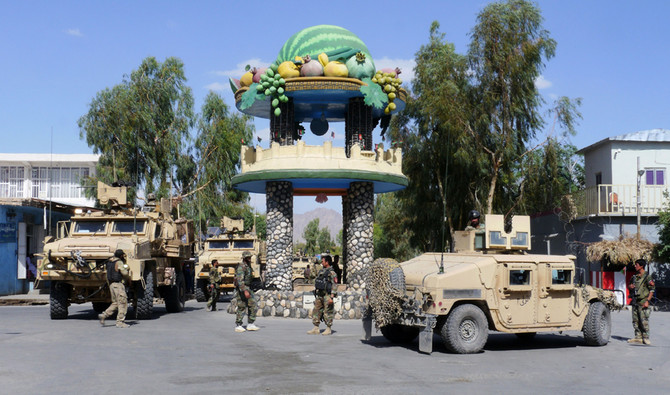 Afghan government under pressure as Taliban threaten new district