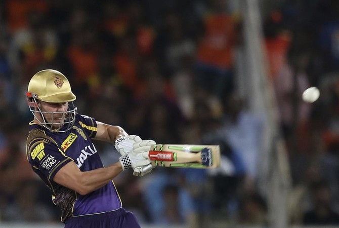Sun could set on Hyderabad while Knight Riders are the ones to watch as the IPL enters the final sprint for glory