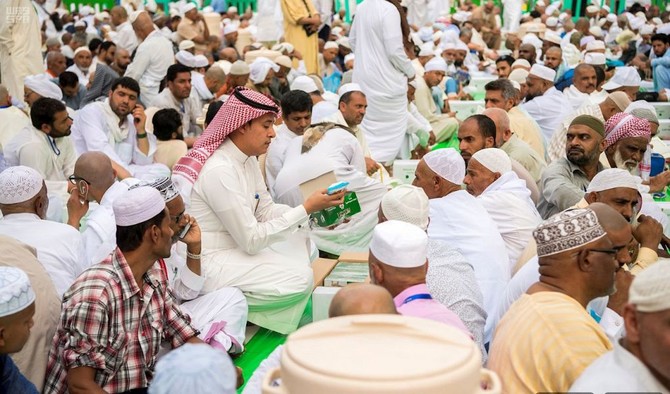 Efforts continue at Prophet's Mosque to serve worshippers during Ramadan