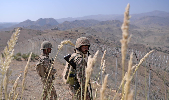 4 Frontier Corps personnel and a soldier injured in border attacks