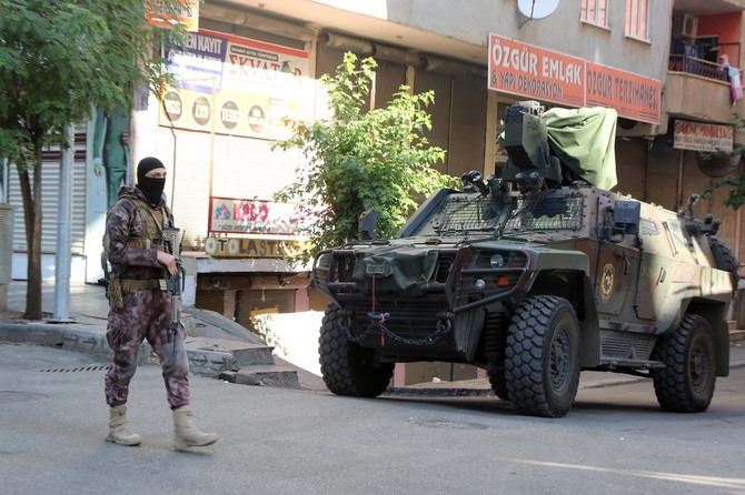 Four killed in Turkey campaign clash ahead of polls
