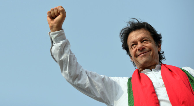 Former cricketers turn to support Imran Khan in Pakistan polls